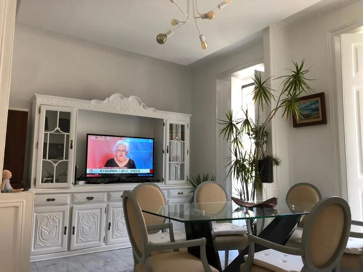 Romantic Apartment El Corte Ingles 2 Lisboa 0*,
